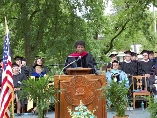 Gwen Ifill spoke at the 2006 Wilson College commencement.