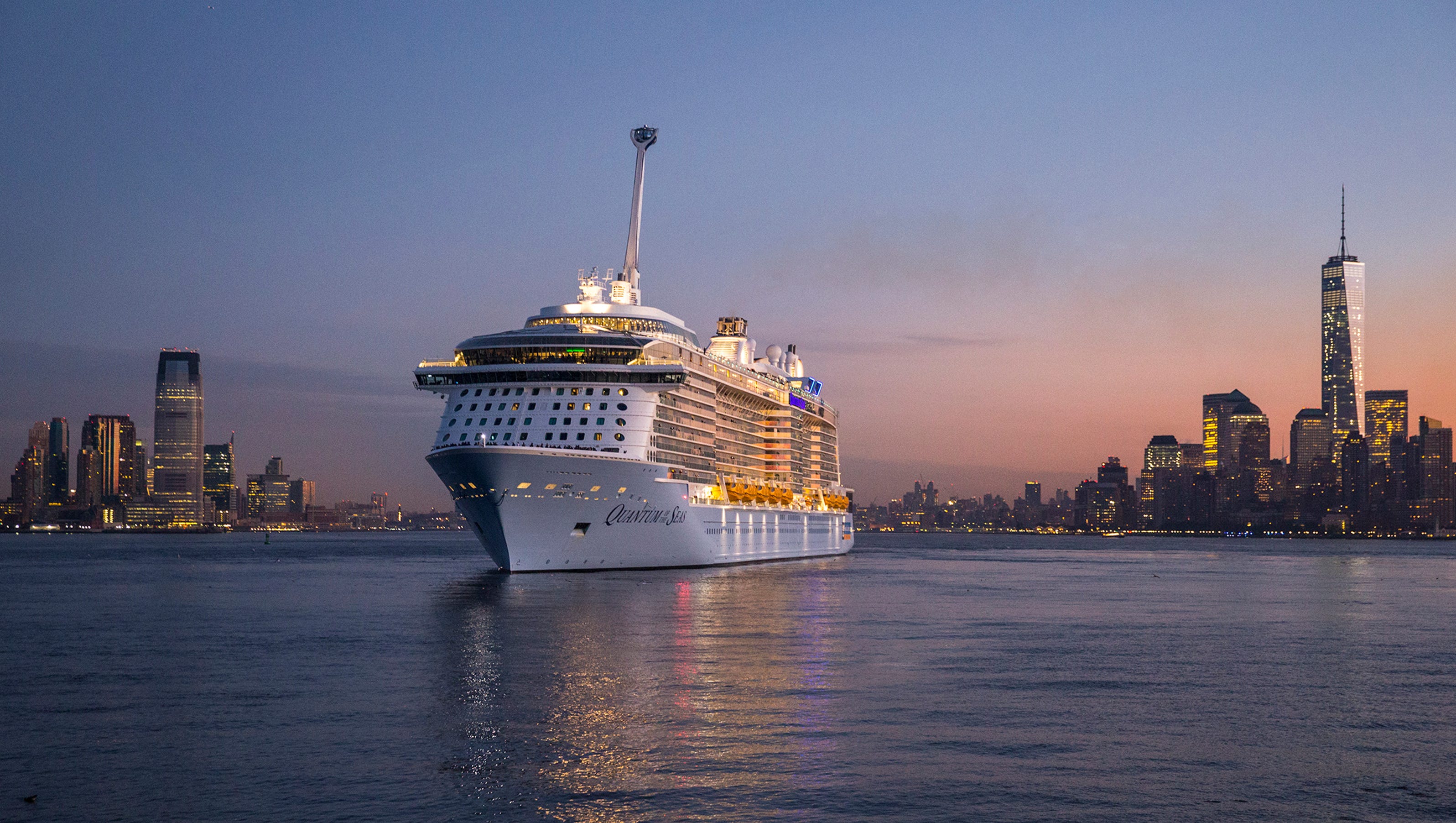 New giant cruise ship arrives in New York
