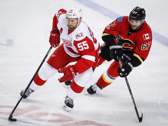 Tatar forces overtime, but Red Wings fall to Calgary, 3-2 636241799495626852-AP-Red-Wings-Flames-Hockey-J-2-