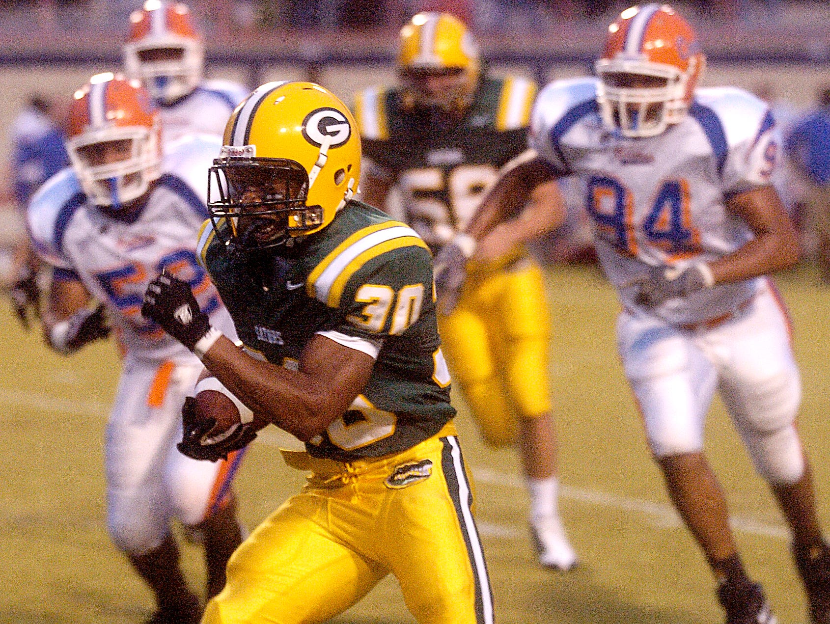 Captain Shreve's Greg Washington runs against Southwood.