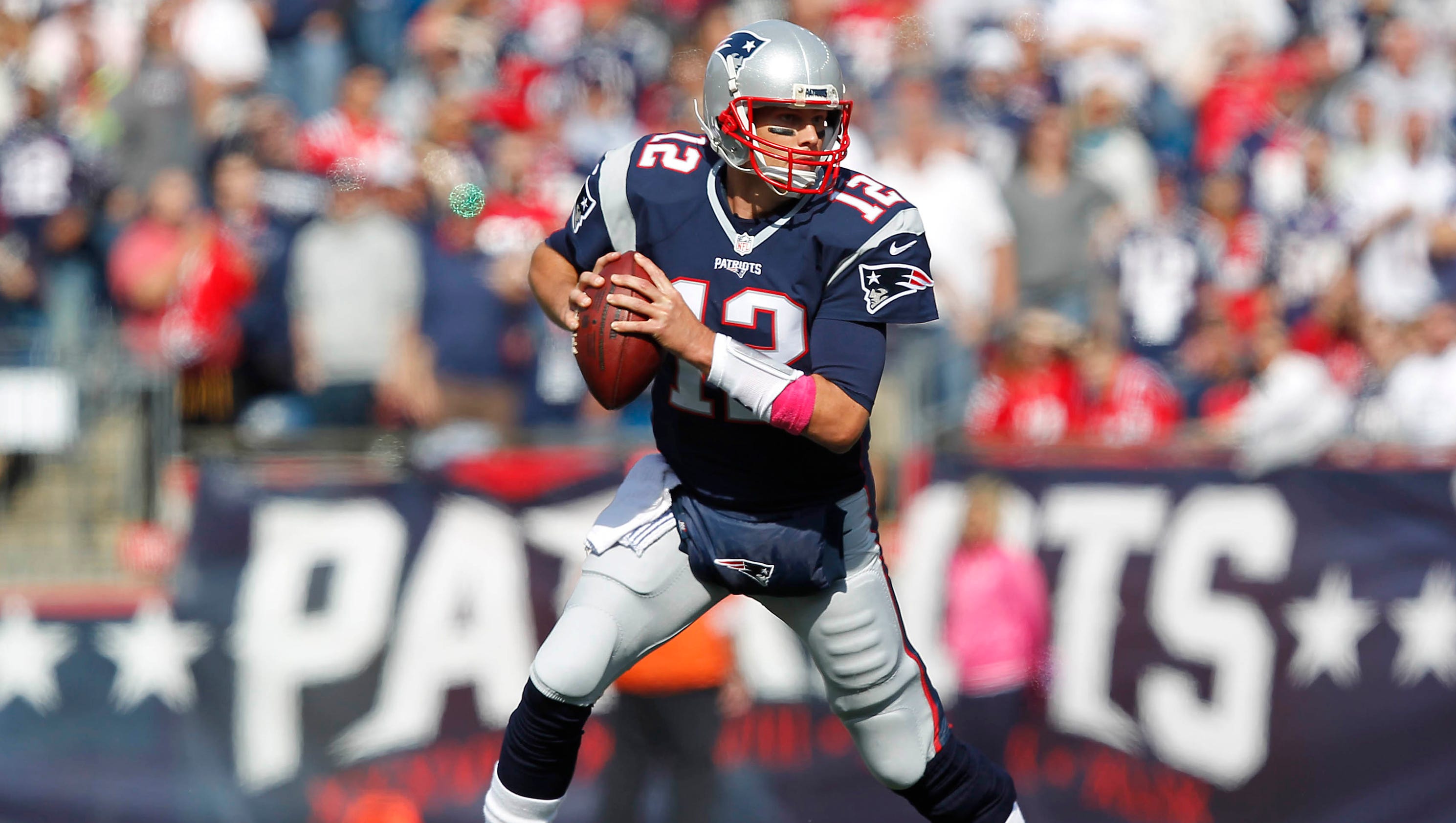 Tom Brady, Rob Gronkowski help Patriots mow down Bengals