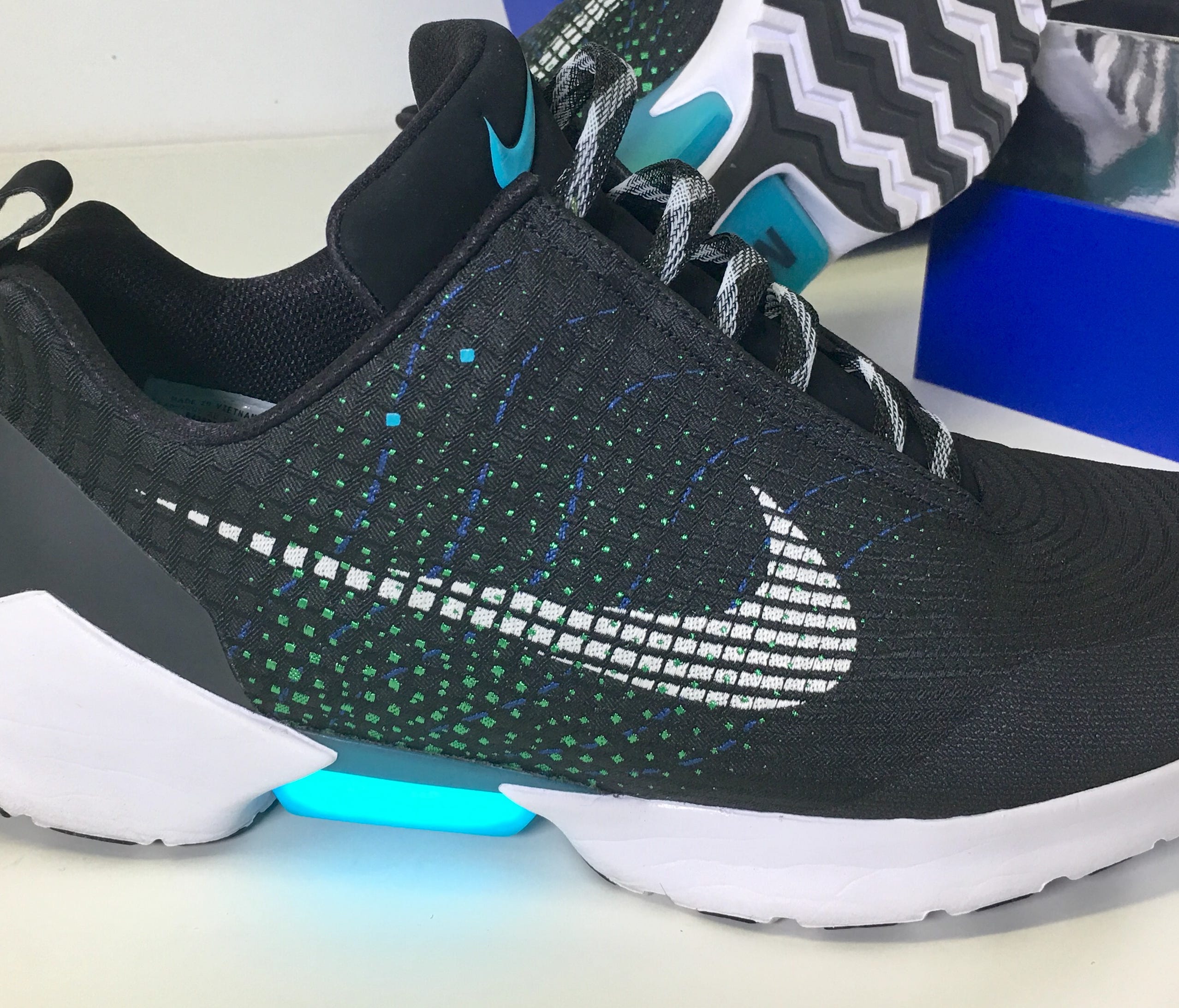 Nike e.a.r.l deals