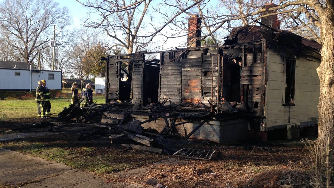 Fire destroys vacant house off Fairview Ave. - Montgomery Advertiser