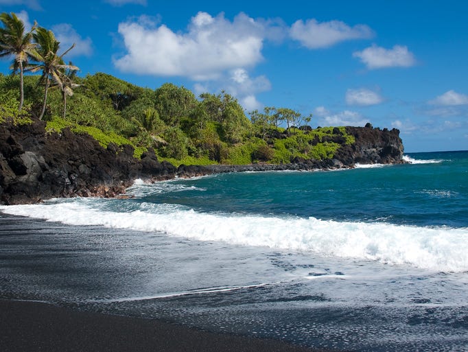 The world's most beautiful colorful-sand beaches