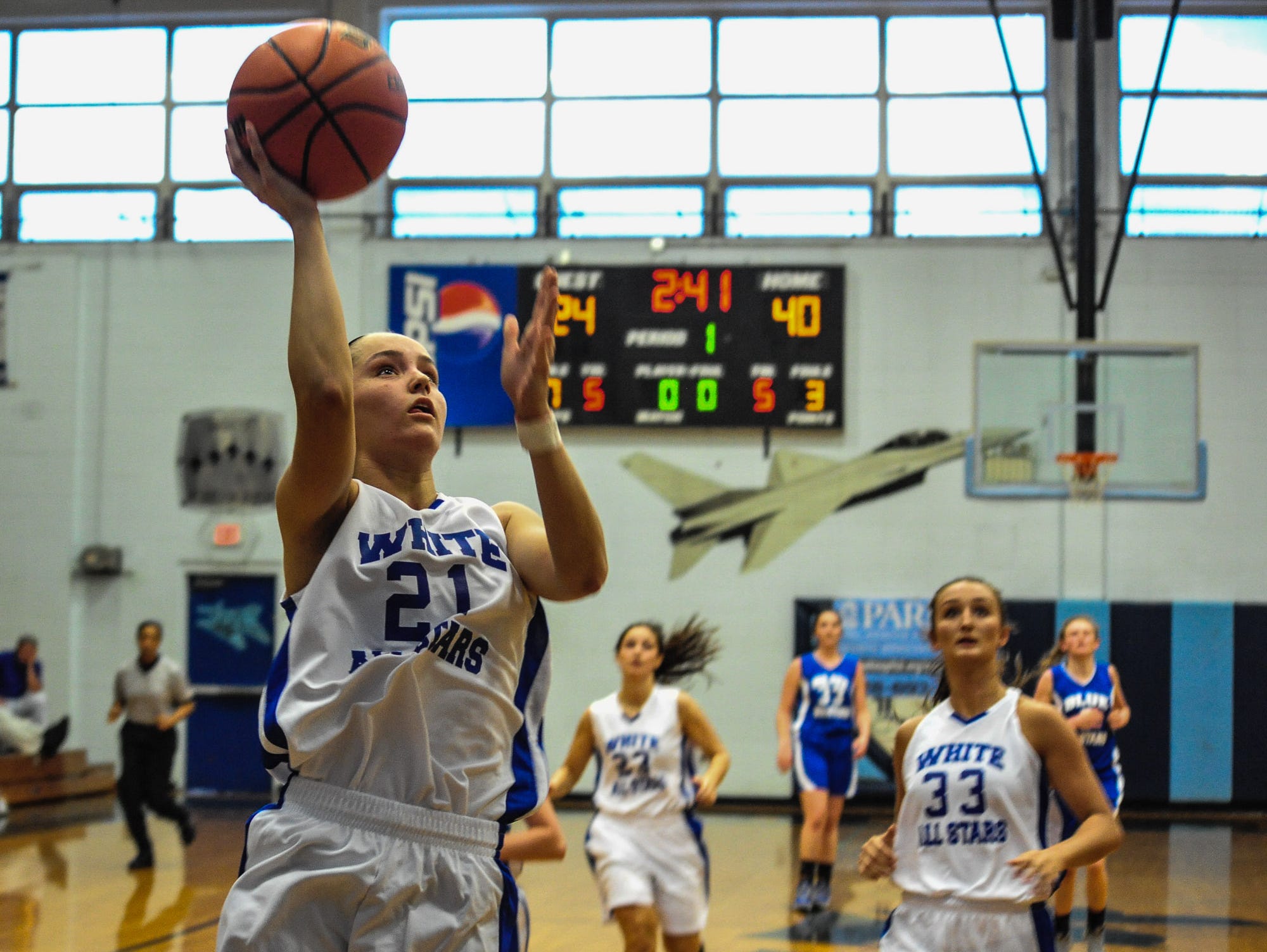 Enka's Sam Olson (21).