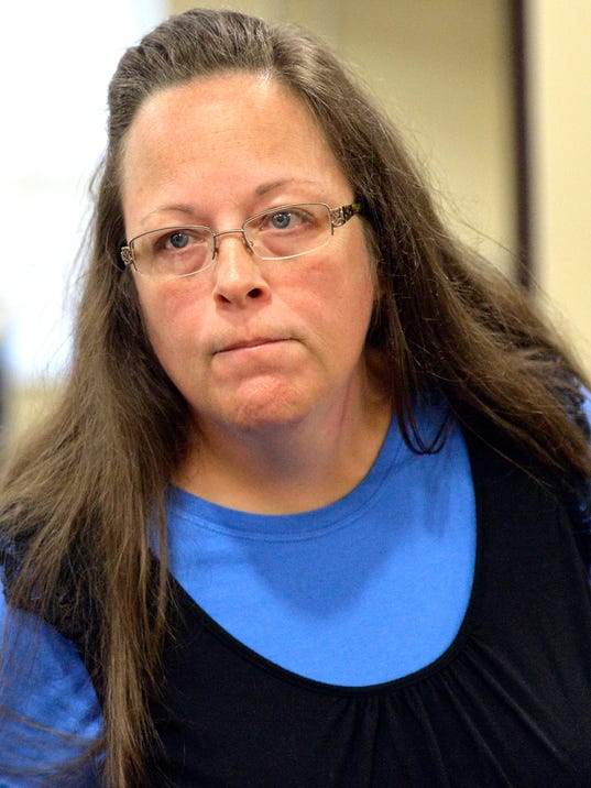Kim Davis jailed until she issues marriage licenses to Gays 635768762123439576-AP-Gay-Marriage-Kentucky-001
