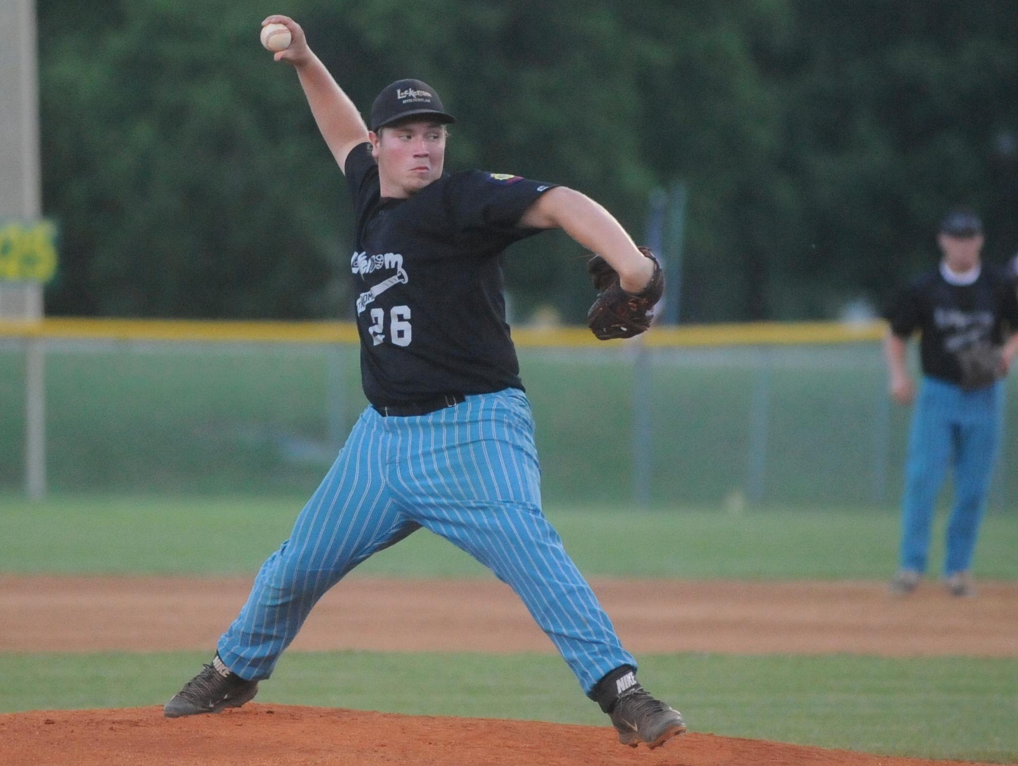 Lockeroom’s Kyle Stephens delivers a pitch during his team’s 10-2 victory over Hollister, Mo., on Friday night at Cooper Park.