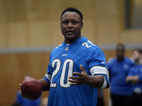 a biography of barry sanders a football player How much is barry sanders salary barry sanders net worth is $28 million barry sanders was born in kansas and has an estimated net worth of $28 million dollars a retired professional football player, barry sanders was a highly successful running back for the detroit lions from 198. a biography of barry sanders a football player How much is barry sanders salary barry sanders net worth is $28 million barry sanders was born in kansas and has an estimated net worth of $28 million dollars a retired professional football player, barry sanders was a highly successful running back for the detroit lions from 198.