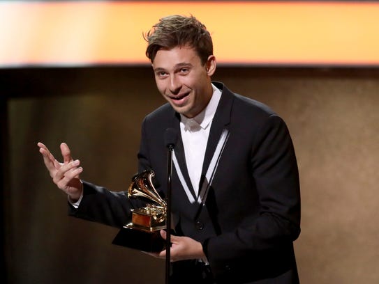 Flume accepts the award for best dance/electronic album
