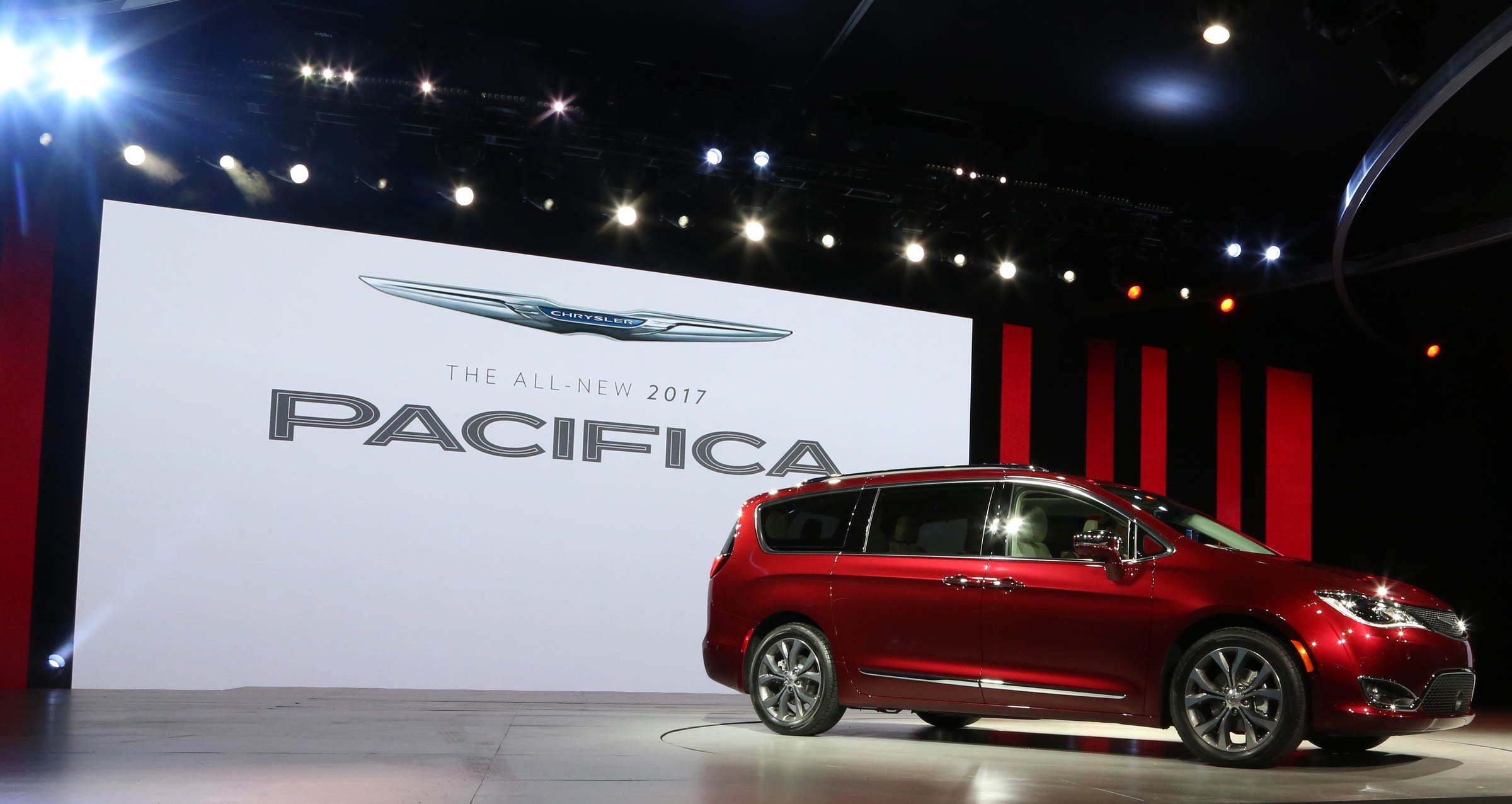 chrysler pacifica 
