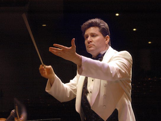 Andrew Kurtz founded and directs Gulf Coast Symphony