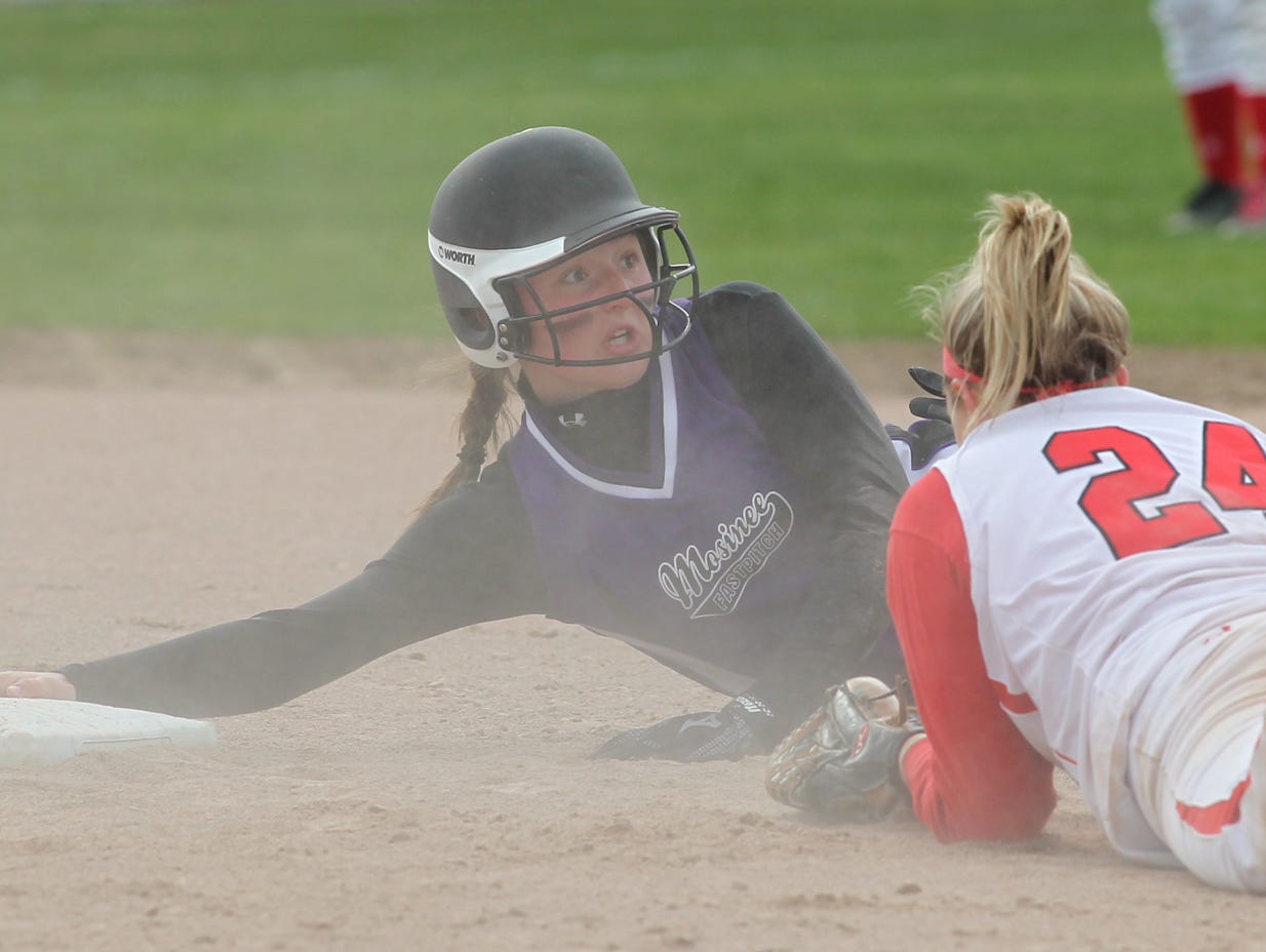 Mosinee's Bailey Schultz made a commitment to the University of Wisconsin-Green Bay softball team official Wednesday.