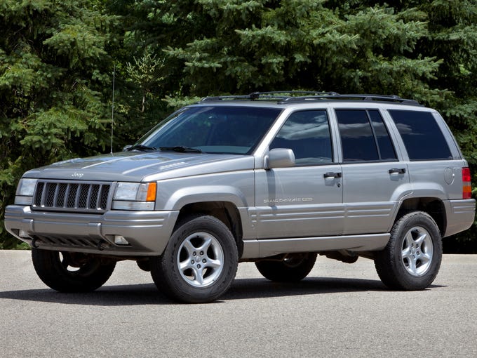 Installing hitch 2004 jeep liberty #4