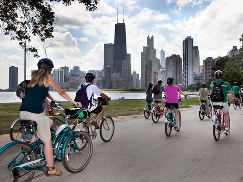 Every weekday at 11:30 a.m., Bobby's Bike Hike, the most personality-driven of all cycle tours in the city, sets off on a 13-mile, four-hour progressive feast to what guides call Chicago's 