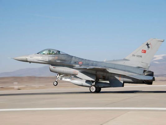 تركيا تطلق برنامج لتحديث مقاتلاتها نوع F-16 Block 30  635748073533240423-DFN-Turkey-F-16xxx