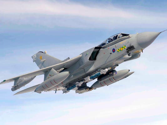 Imagen de un 15 Escuadrón GR4 asumida Real Fuerza Aérea Lossiemouth, y al campo.