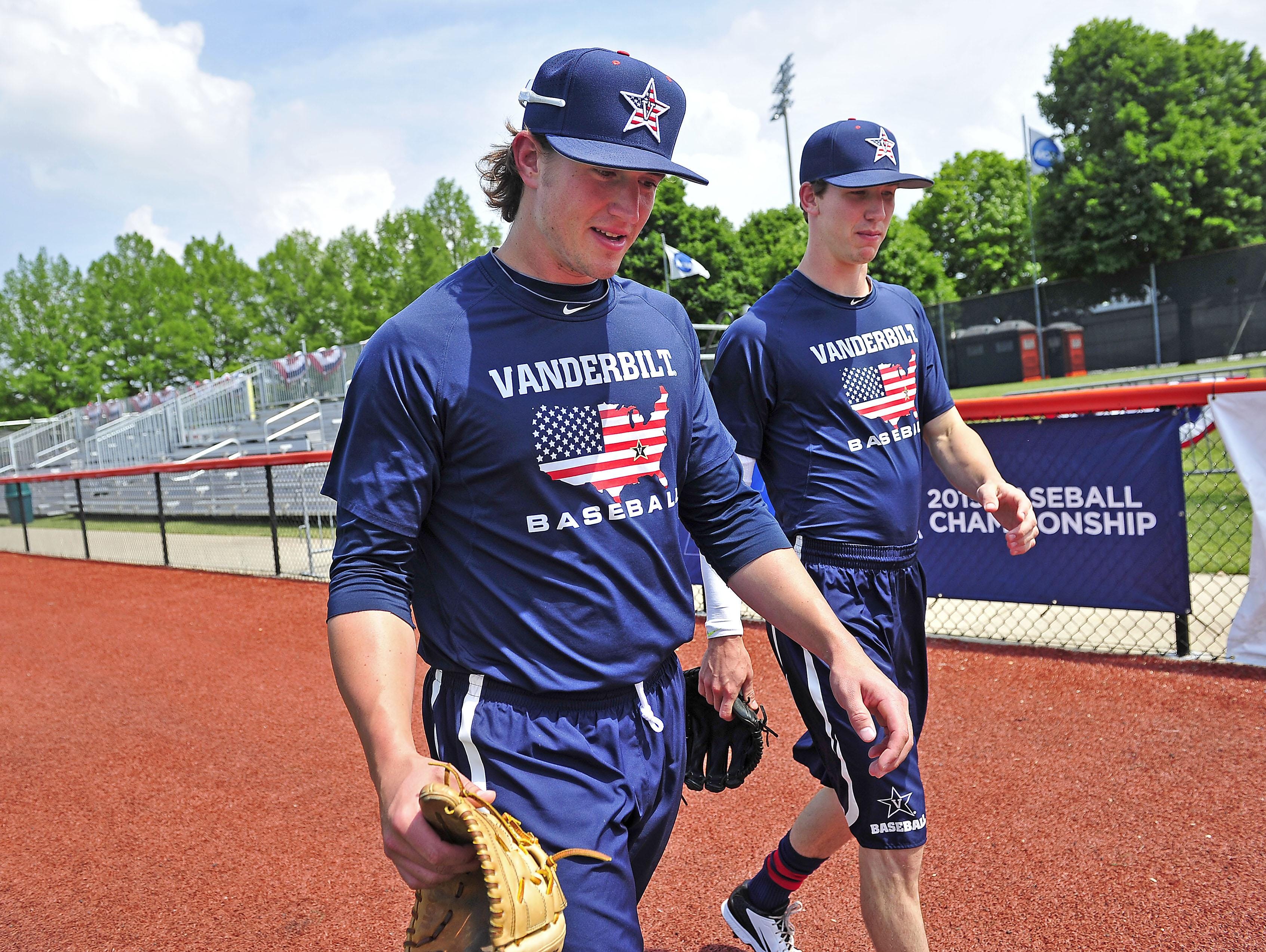 Vanderbilt, Illinois follow elite pitching into Super Regional | USA TODAY Sports3386 x 2546