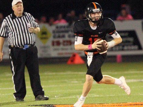 Grant Dunatchik led the Bulldogs to a 34-20 win at Milford on Friday.