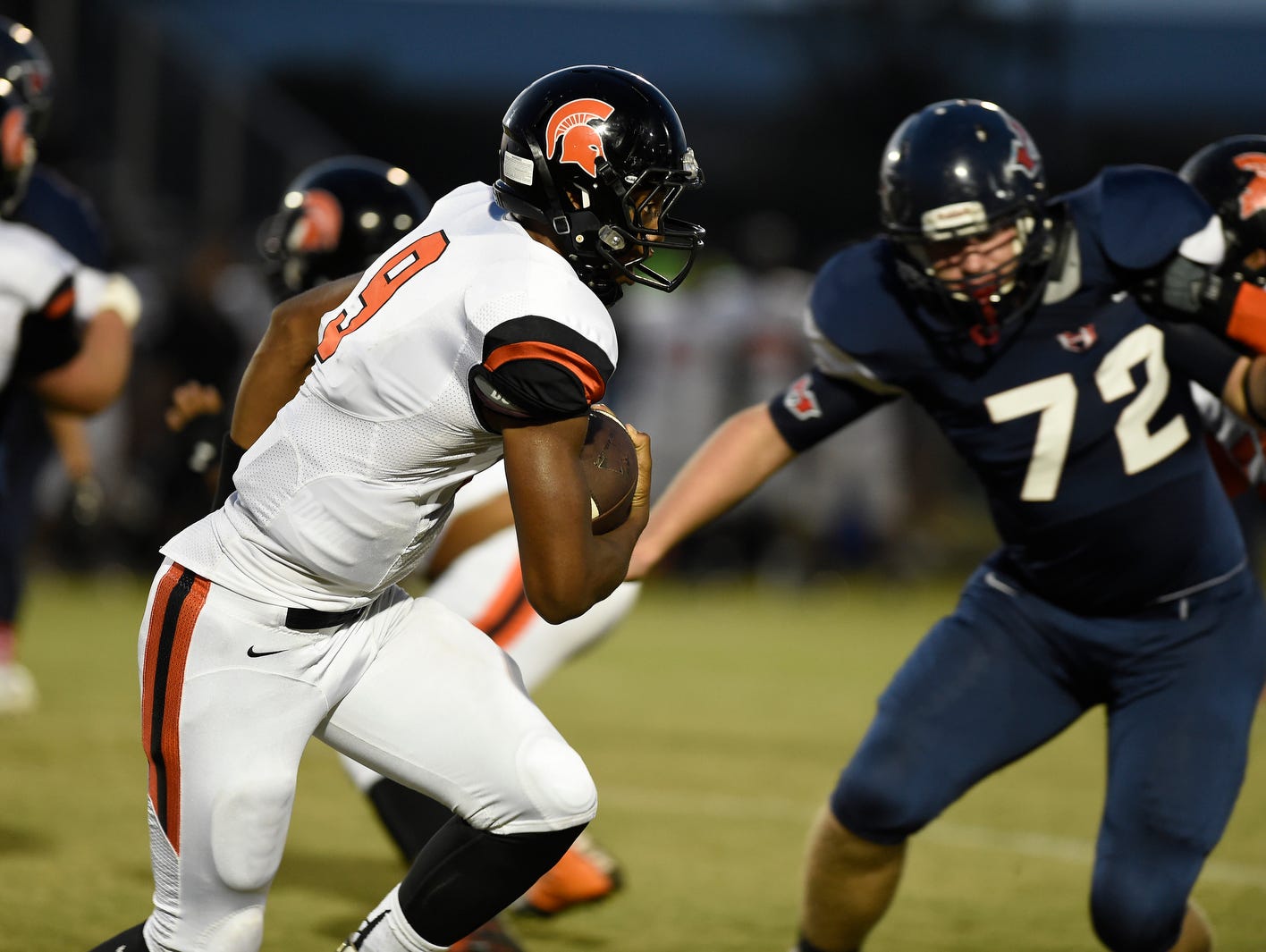 Stratford's Josh Trueheart (9) races up the field for a touchdown past WH Heritage Michael Clinard (72) during week 5 of High School Football on Friday, September 16, 2016.