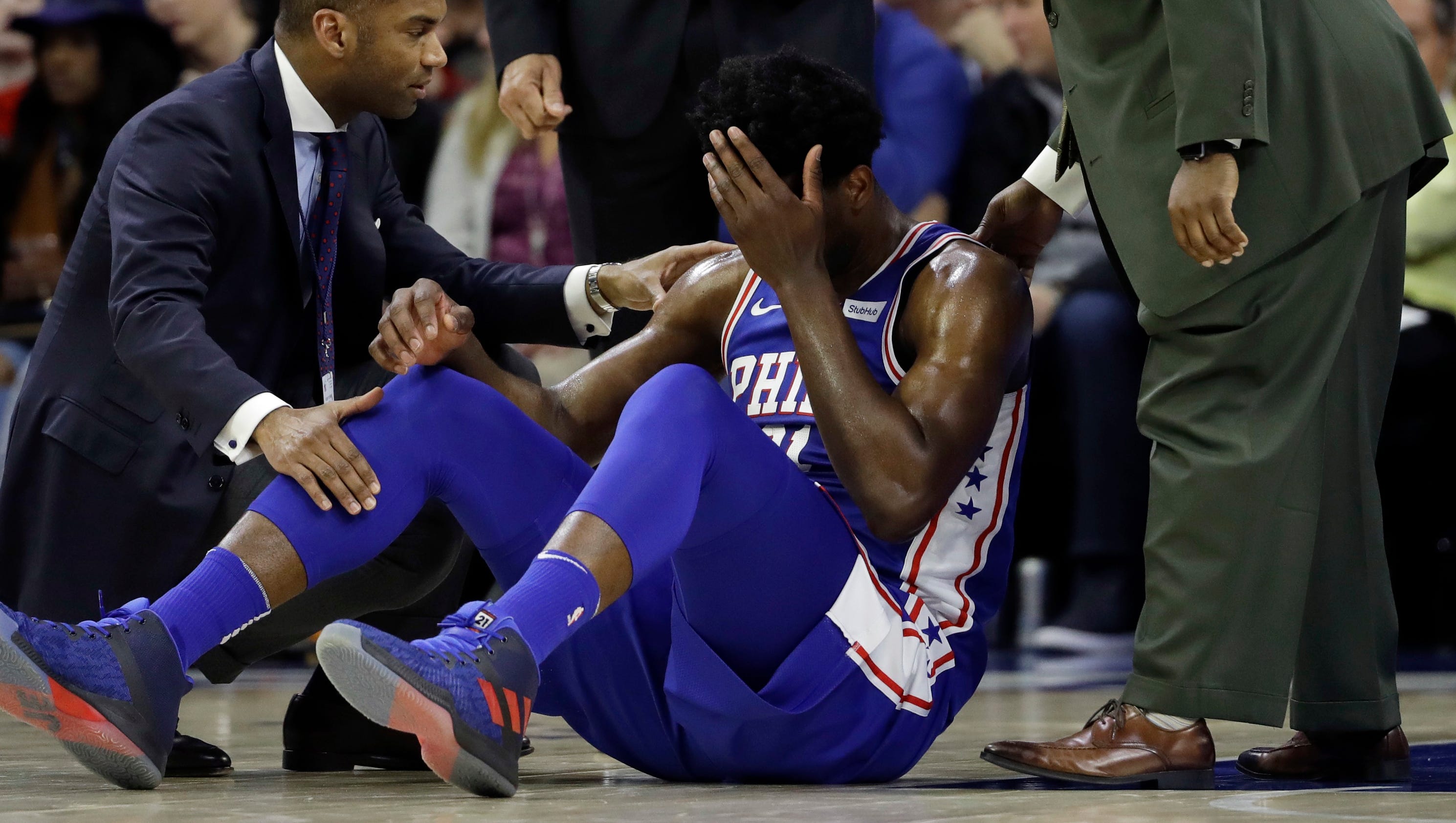 76ers' Joel Embiid leaves with facial contusion after collision with Markelle Fultz