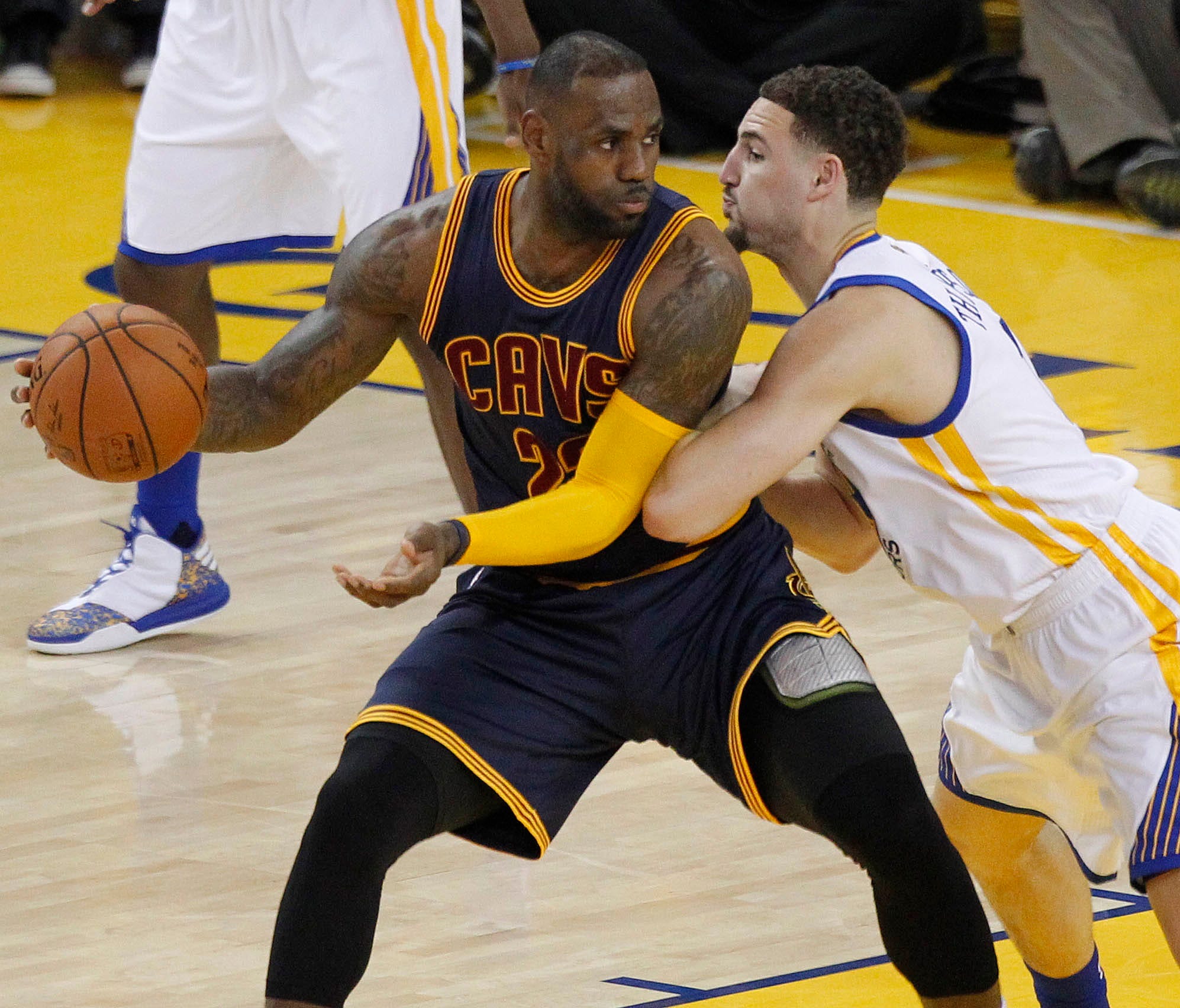 Cavs searching for fine line between ballmovement and isolation in