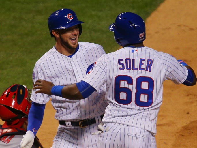 Royals & Blue Jays force Game 5; Cubs & Mets take 2-1 lead 635802804824539120-2015-10-12-Cubs-Cardinals10