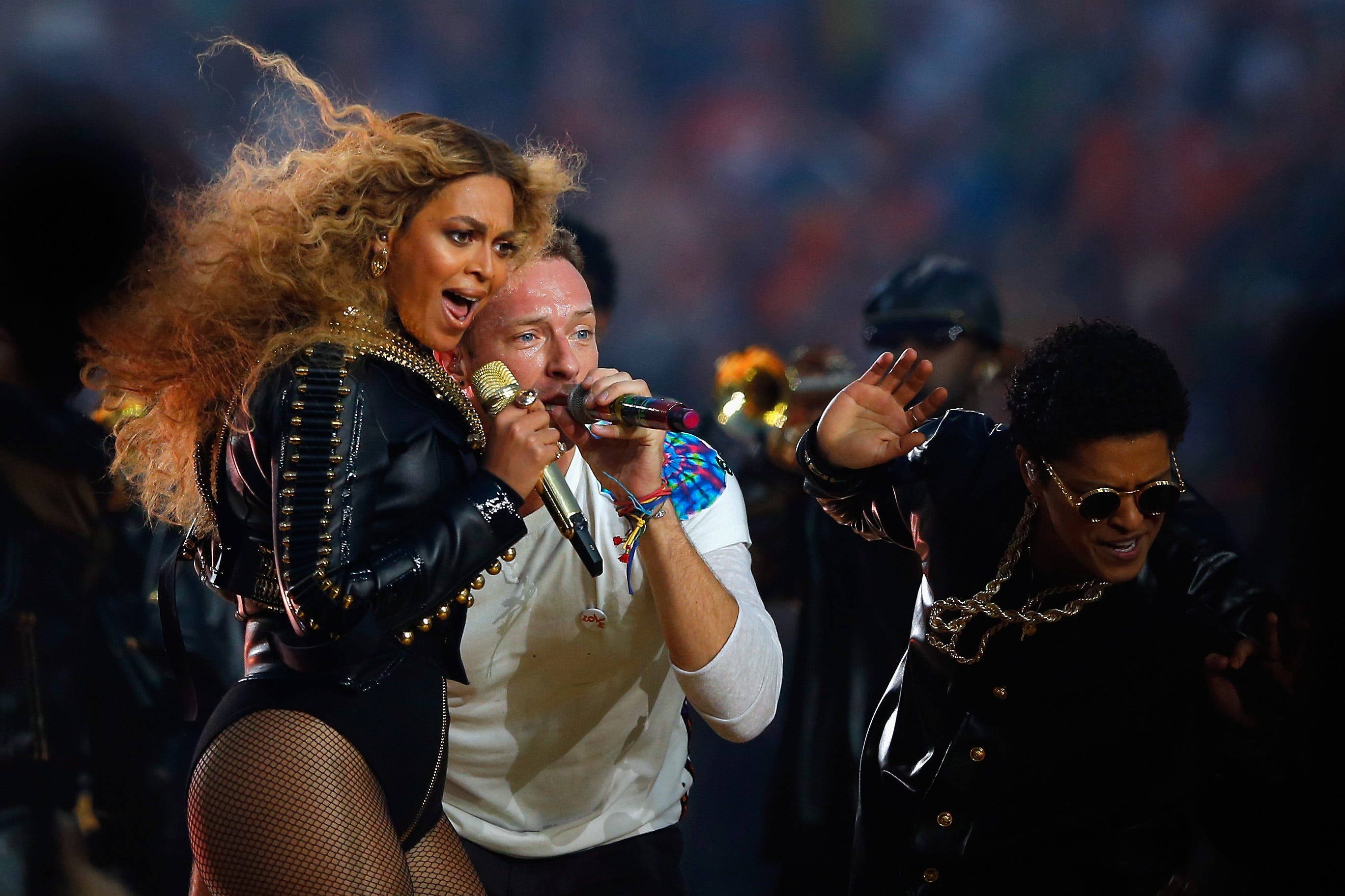 The 9 Most Important Beyonce Halftime Gifs Ktvb Com 32 mesmerizing beyonce gifs that prove why you should 'bow down' | celebuzz. the 9 most important beyonce halftime gifs ktvb com