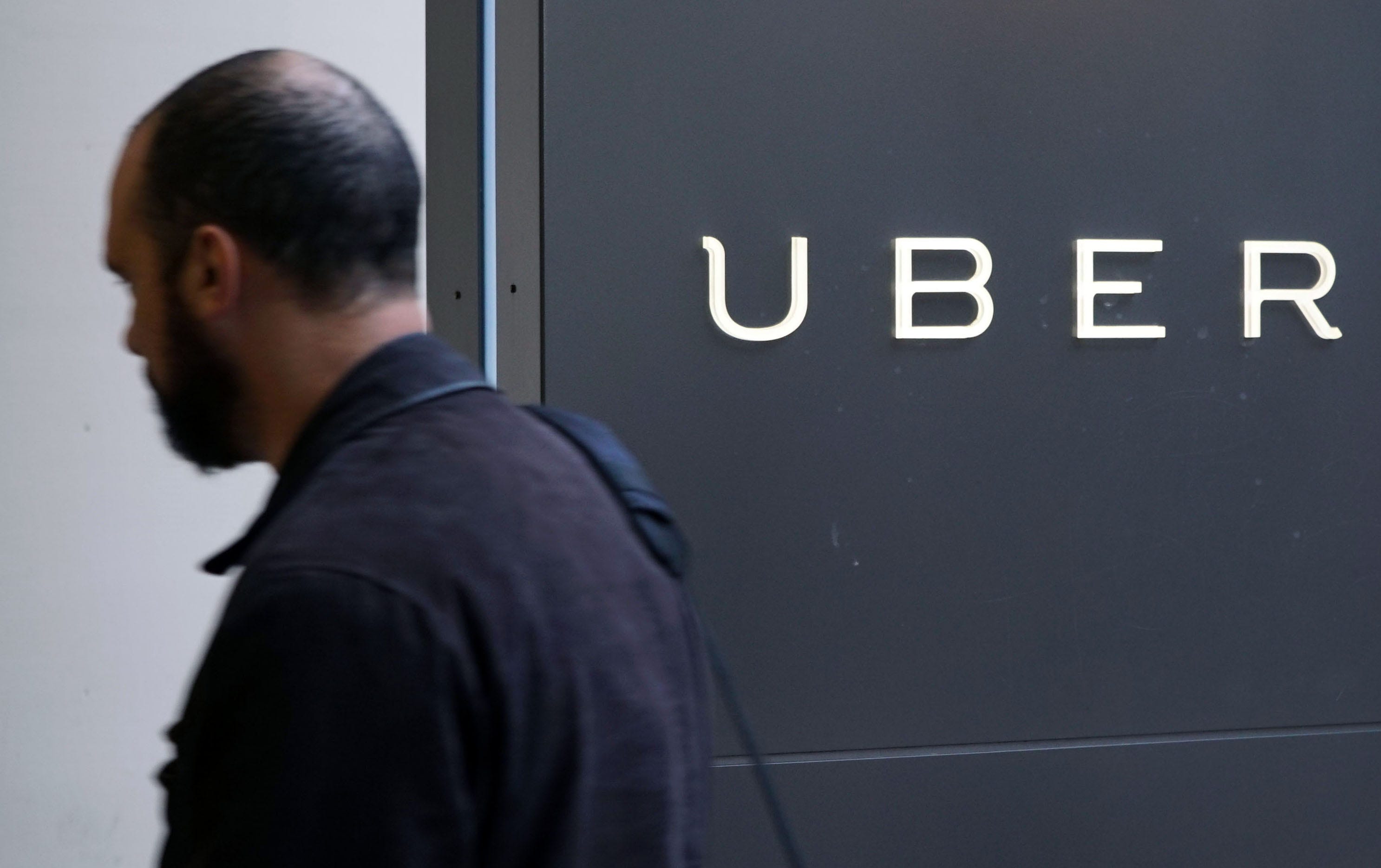 Chicago council to vote on Uber, Lyft rules