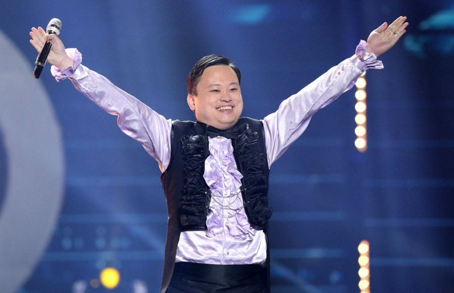 &apos;American Idol&apos; reject William Hung sang in Chandler for a $5 cover