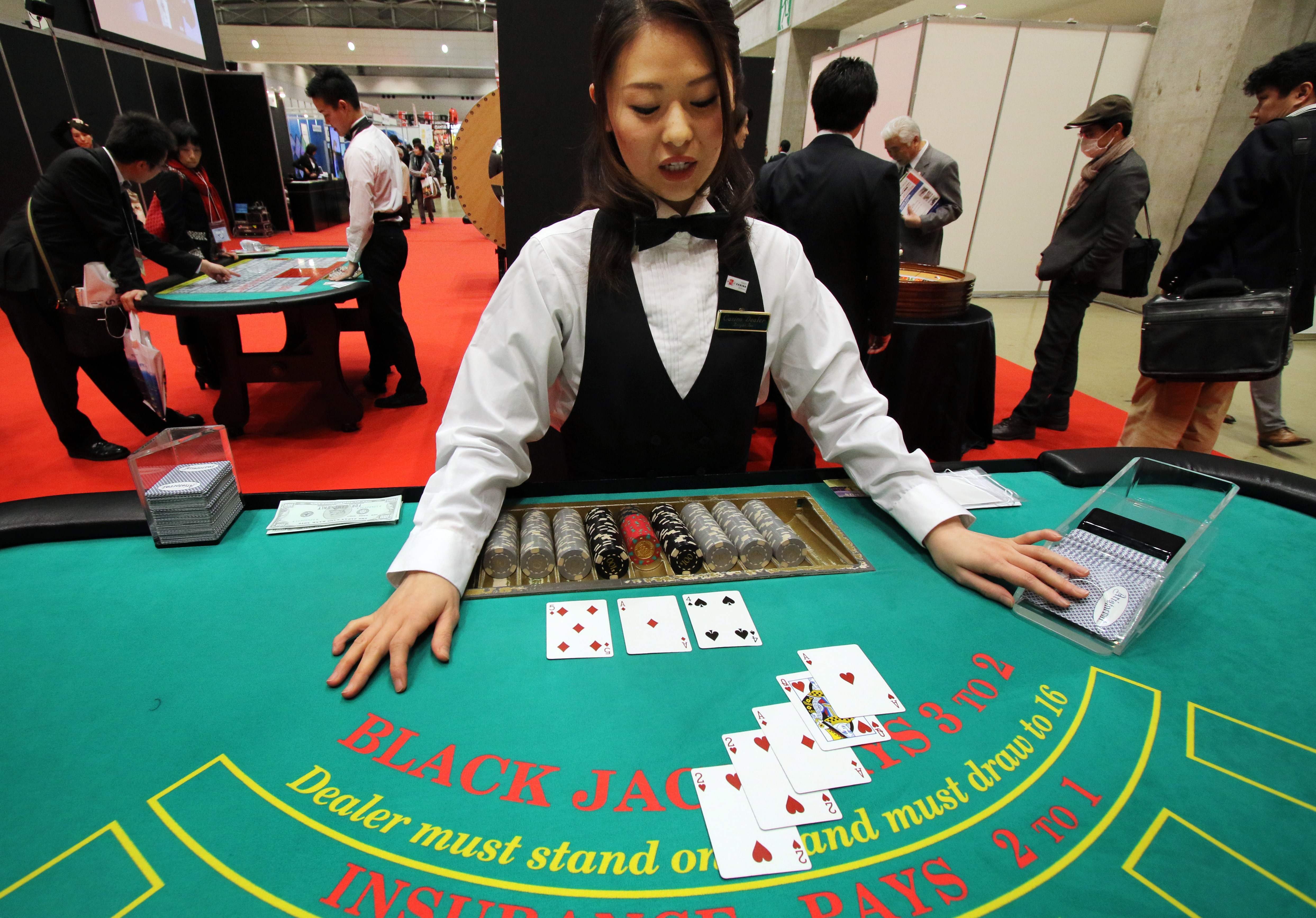 Blackjack player who left casino to rob a bank handed prison sentence