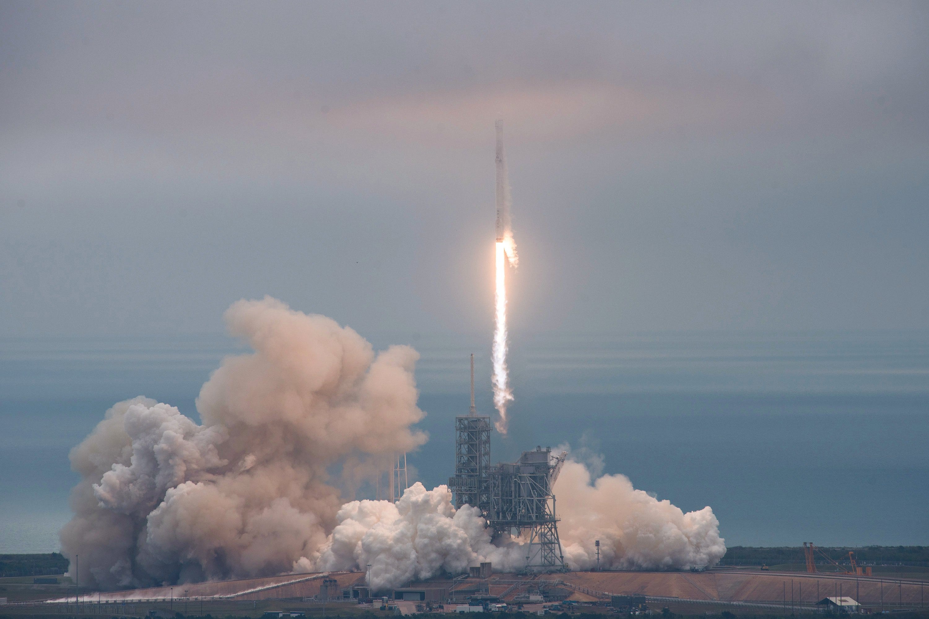 SpaceX launches rocket from historic NASA launchpad