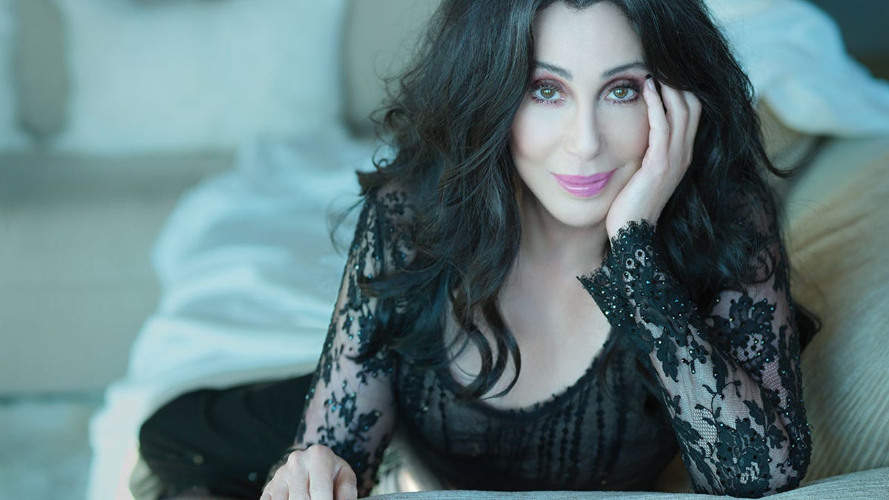 Cher Became A New Generation S Icon Through Movies Music And Tweets