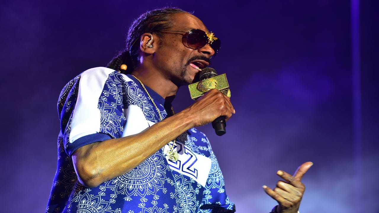 AHL team will rock a jersey Snoop Dogg wore in the Gin & Juice music video  for throwback night - Article - Bardown