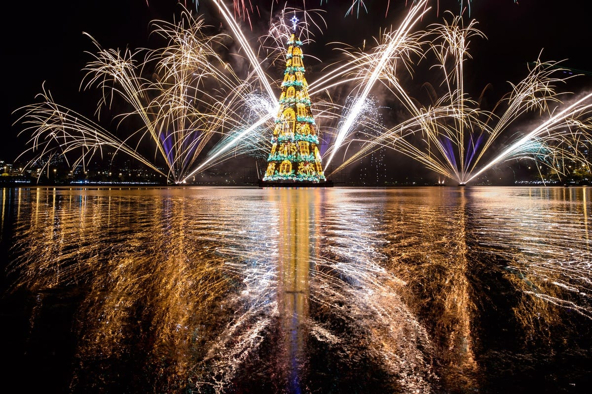The floating Christmas tree at Rodrigo de Freitas lagoon