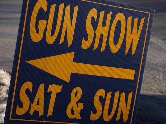 Gun show sign