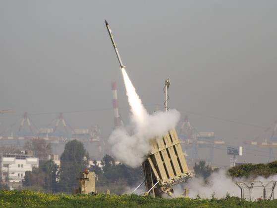خطير بخصوص الصهاينة David Sling Missile Ap-mideast-israel-palestinians-4_3_r560