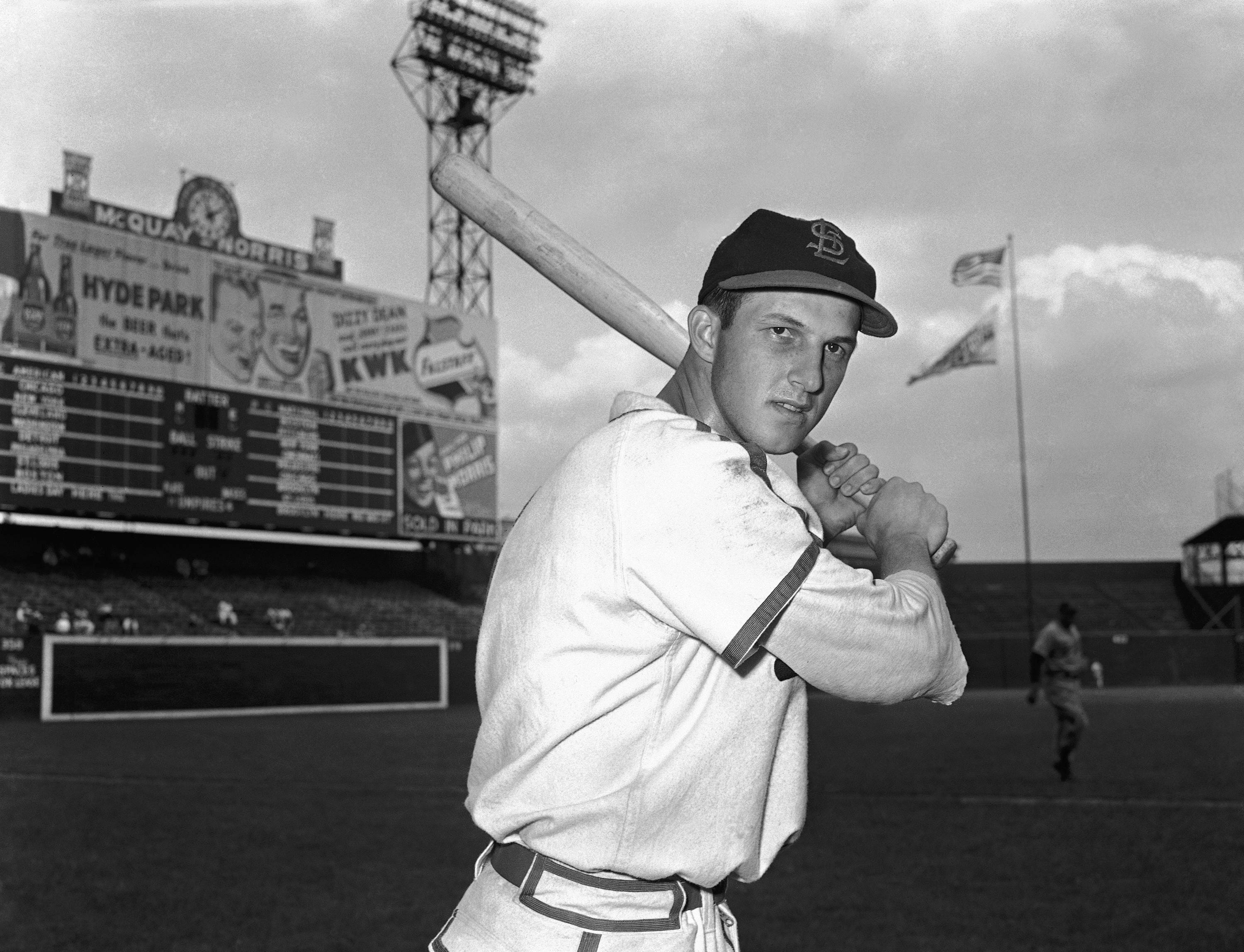 Video: Longtime broadcaster shares Stan Musial Hall of Fame anecdotes