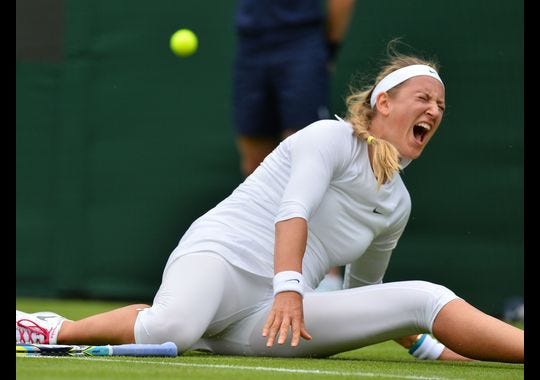 2013-6-24 wimbledon day 1 azarenka in pain