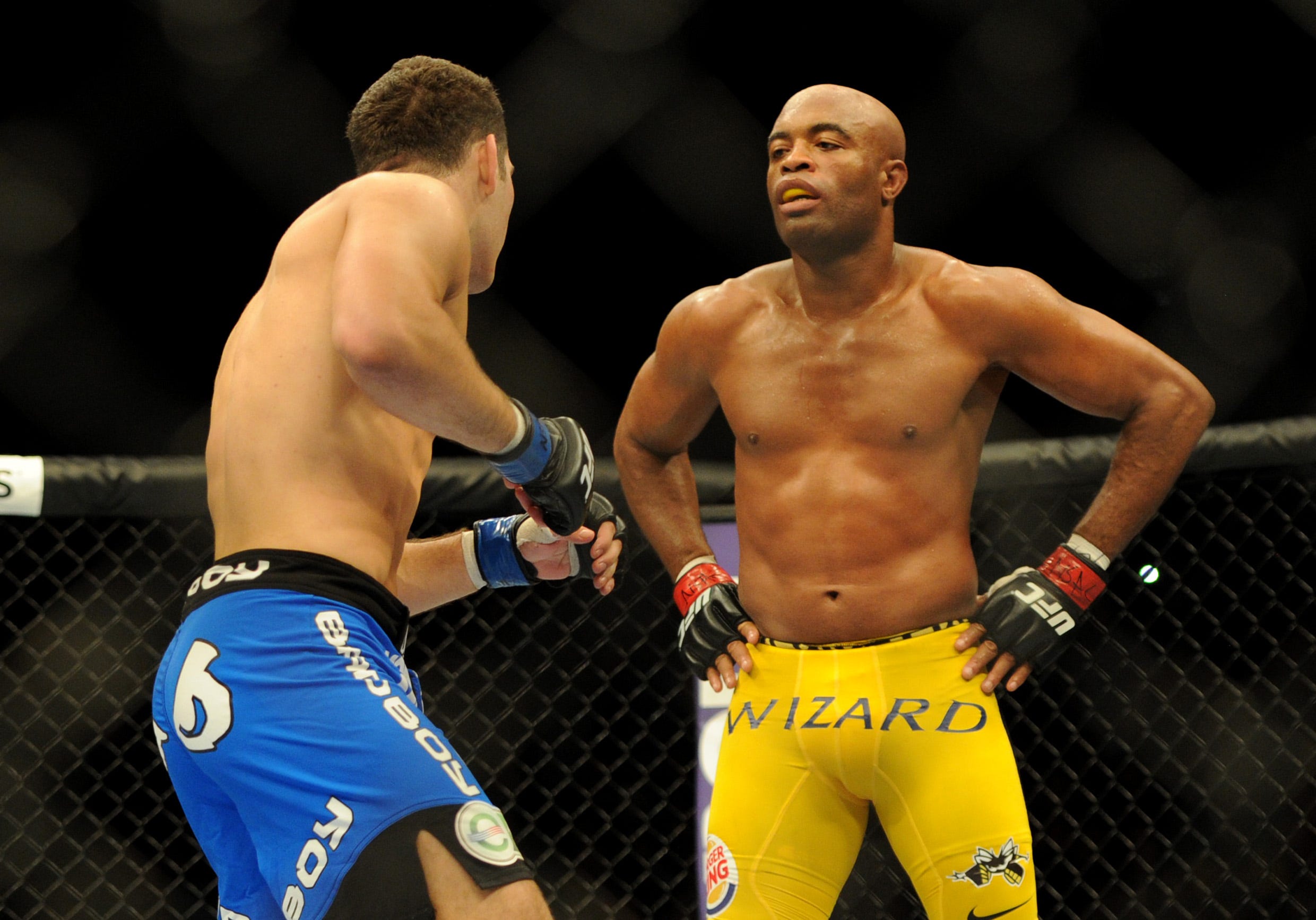 Chris Weidman Expects Anderson Silva To Clown Around Again In Ufc