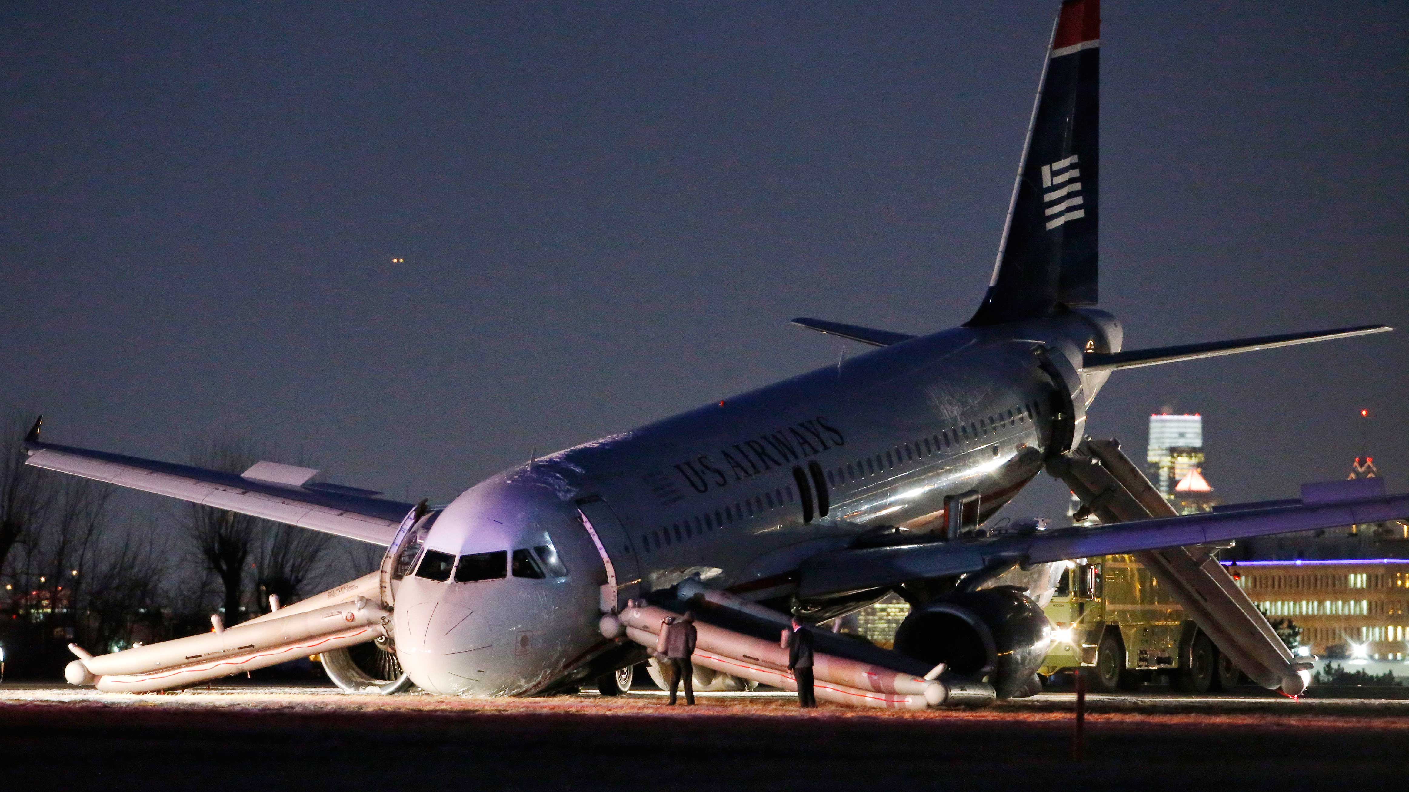 Jet aborts Philly takeoff when nose gear fails