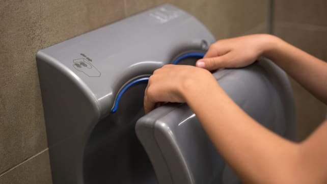 Does all the automation in bathrooms help or hurt? 3 Does all the automation in bathrooms help or hurt? - Blog - 3