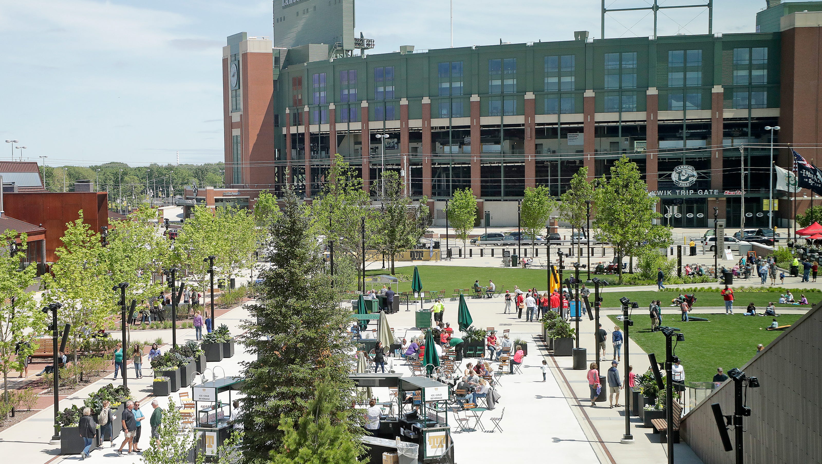 Green Bay Packers Finances Record Revenue Expenses In 2017