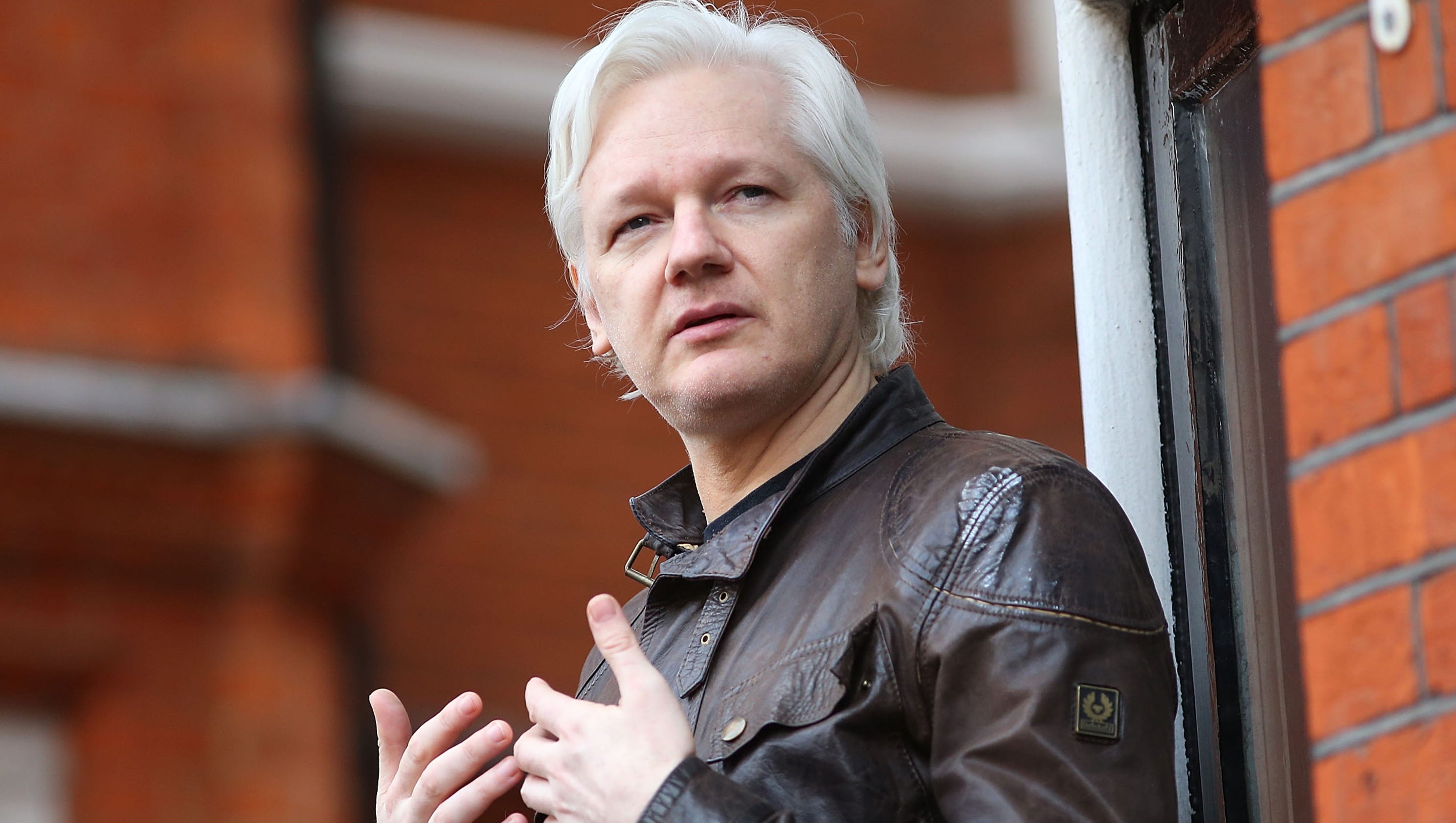 Julian Assange: Judge to rule on British arrest warrant