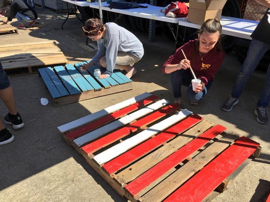Glenmora Students Turn Pallets Into Art