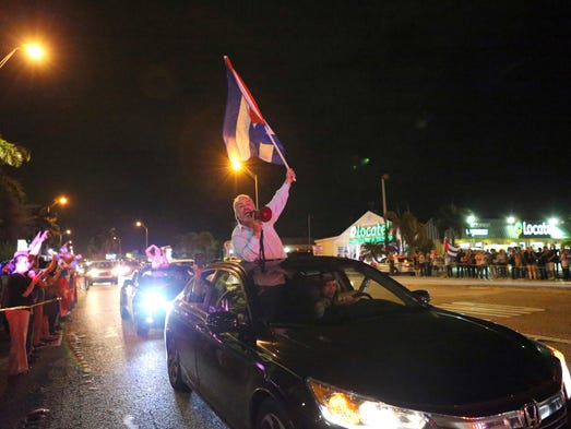 В Маямі святкують смерть Фіделя Кастро - фото 6