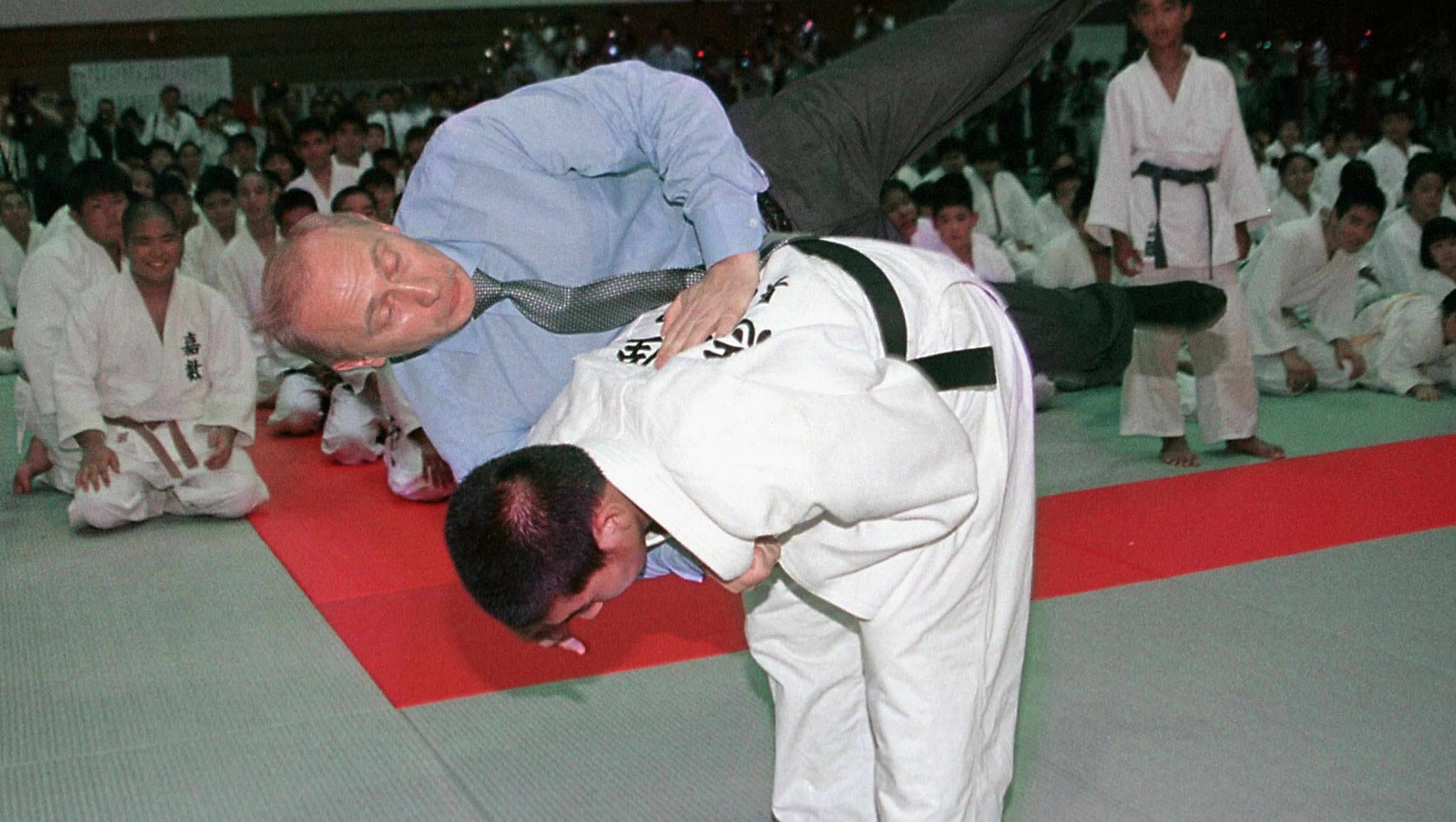 Putin awarded 8thdegree black belt in karate