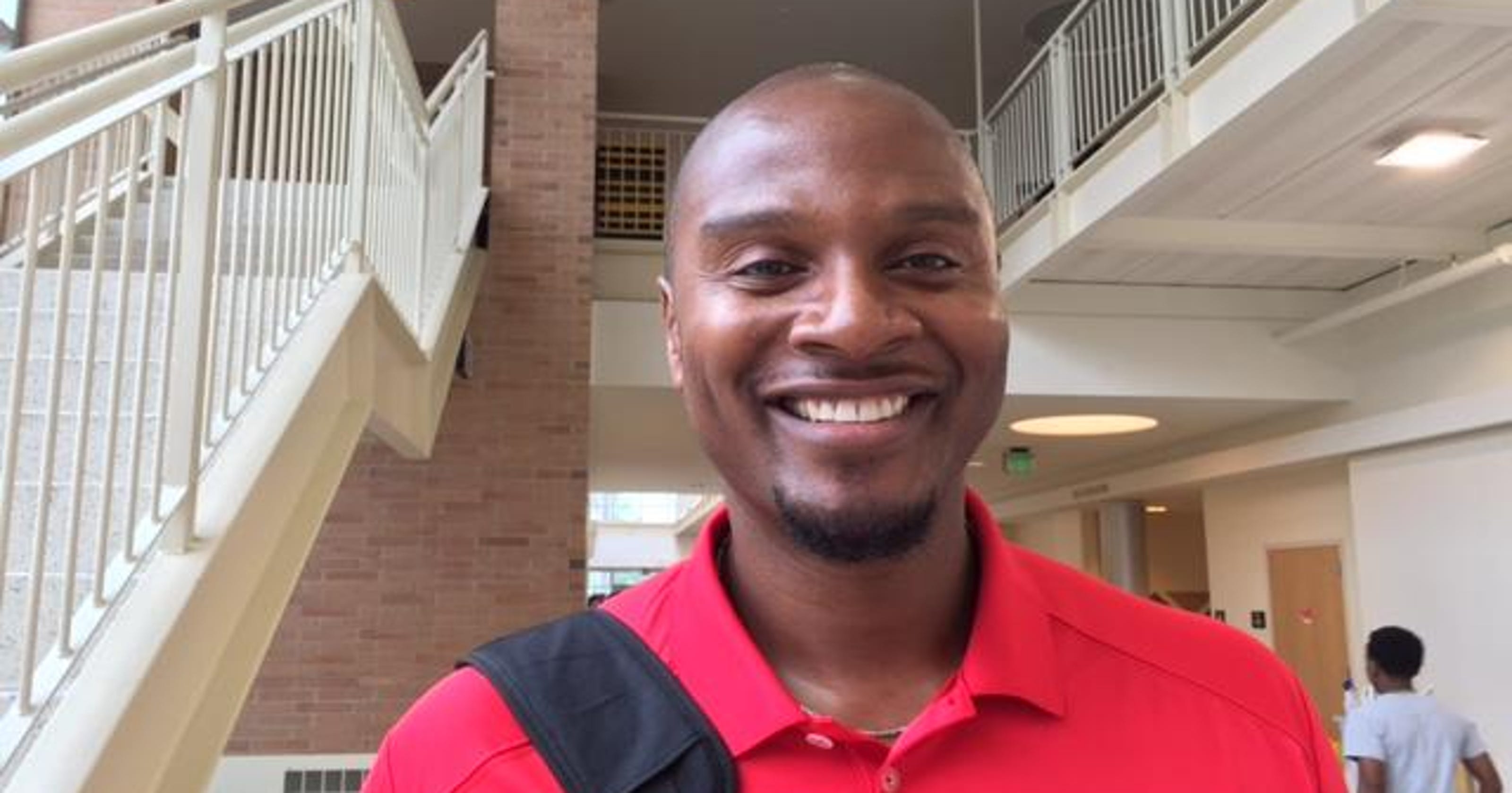 Former NBA star LaPhonso Ellis passing on lessons to travel team