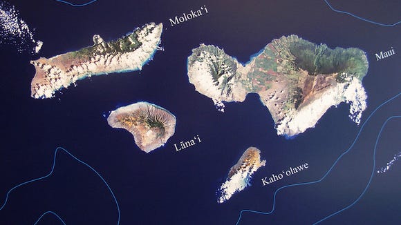 Billionaire Larry Ellison Closes 97 Of Hotels On Hawaiian Island Aeriel View Of Lanai Maui Molokai Hawaii