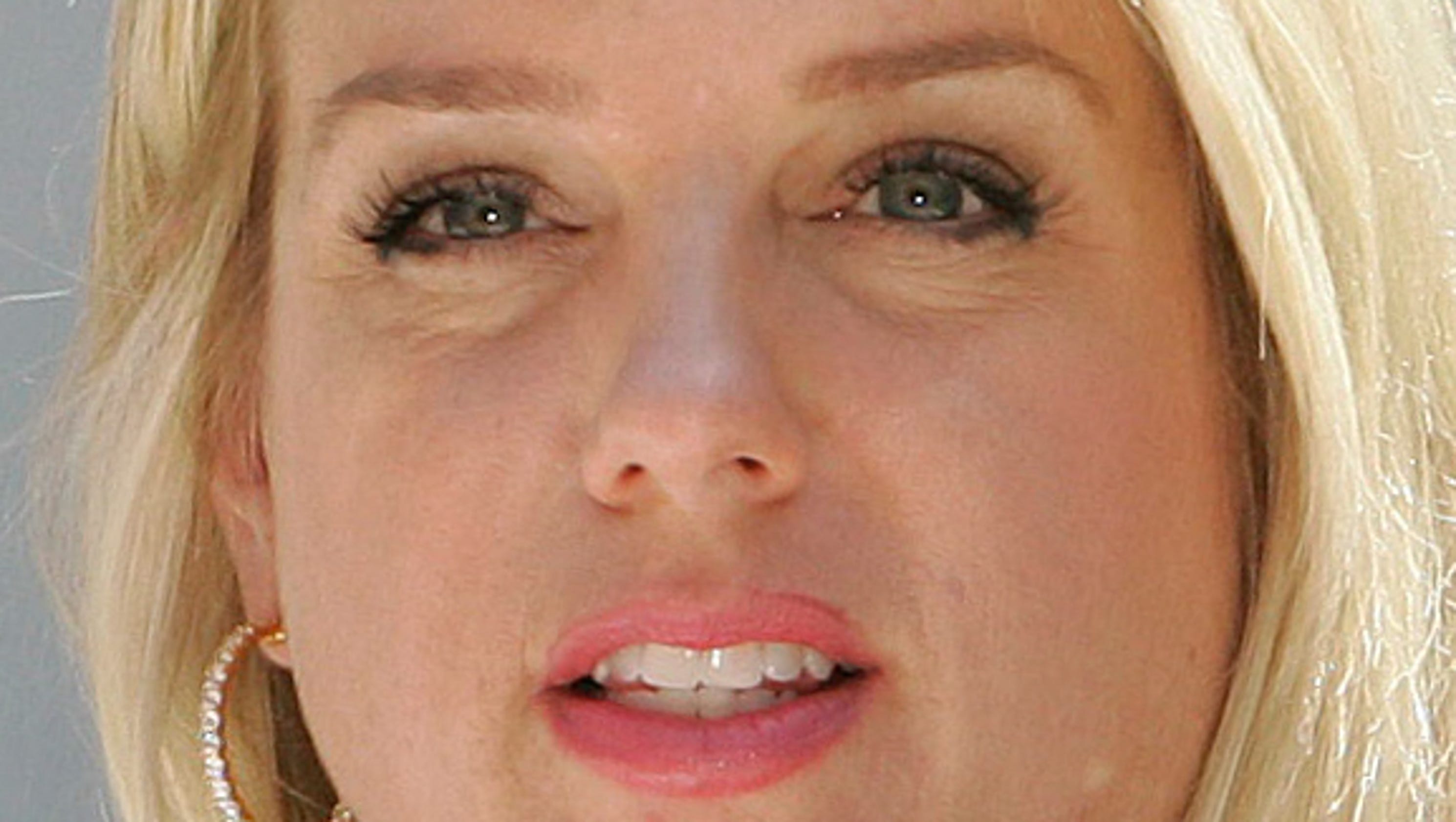 Things You Didn'T Know About Pam Bondi'S Husband - pu05m8s