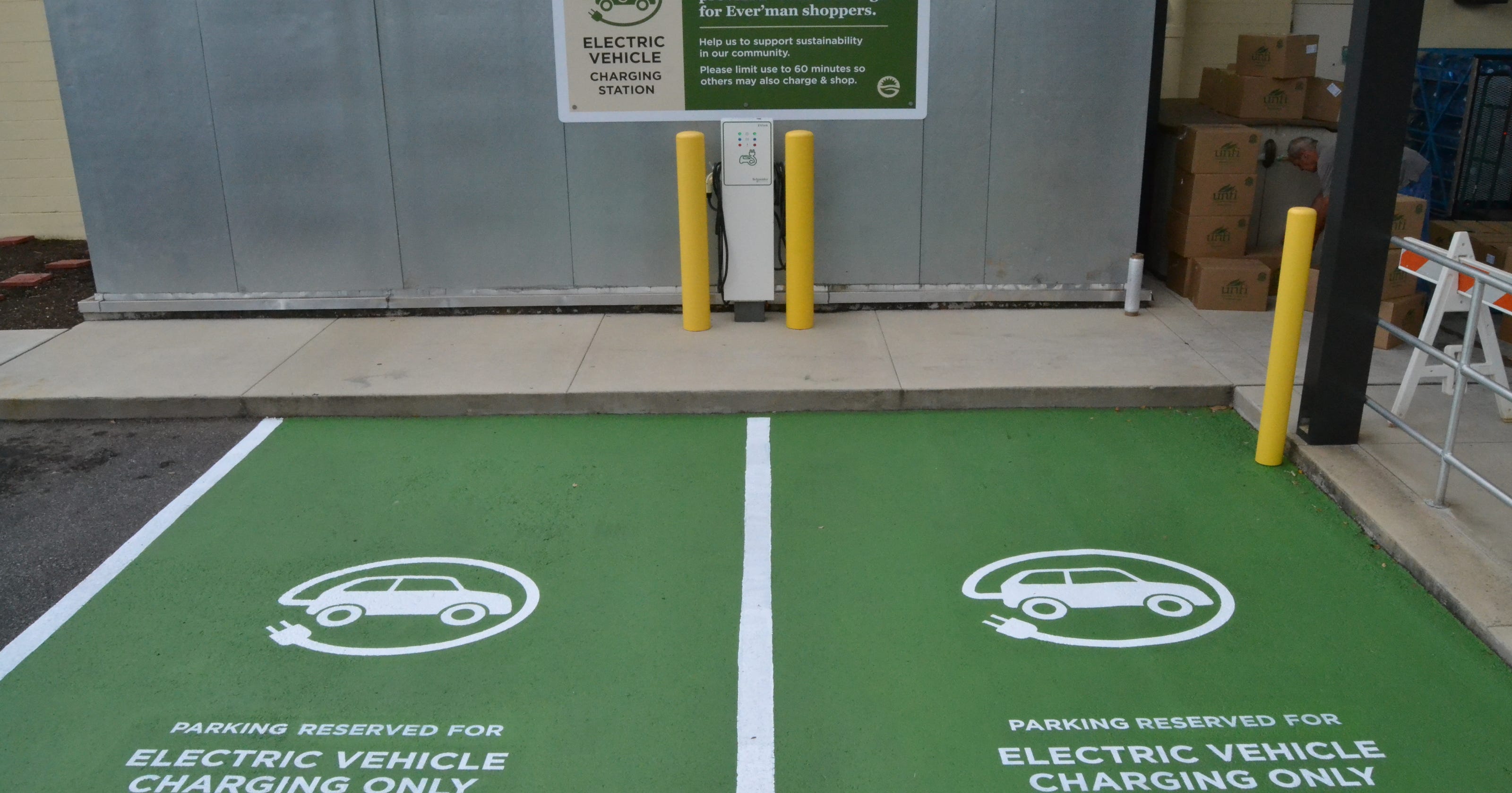 Number of car charging stations growing in Pensacola
